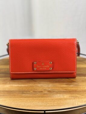 Kate Spade Red Pebbled Leather - Wellesley Graham - Crossbody Clutch - Like New!